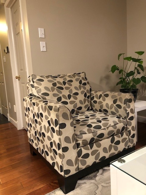 PATTERNED ACCENT CHAIR + MATCHING OTTOMAN in Chairs & Recliners in Edmonton
