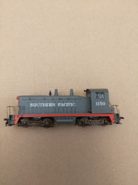 Ho scale model train locomotive switcher 1150