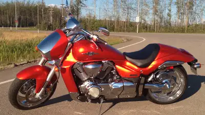 2008 M109R in mint condition. Bike has chrome everything, which was done at the dealership, as this...