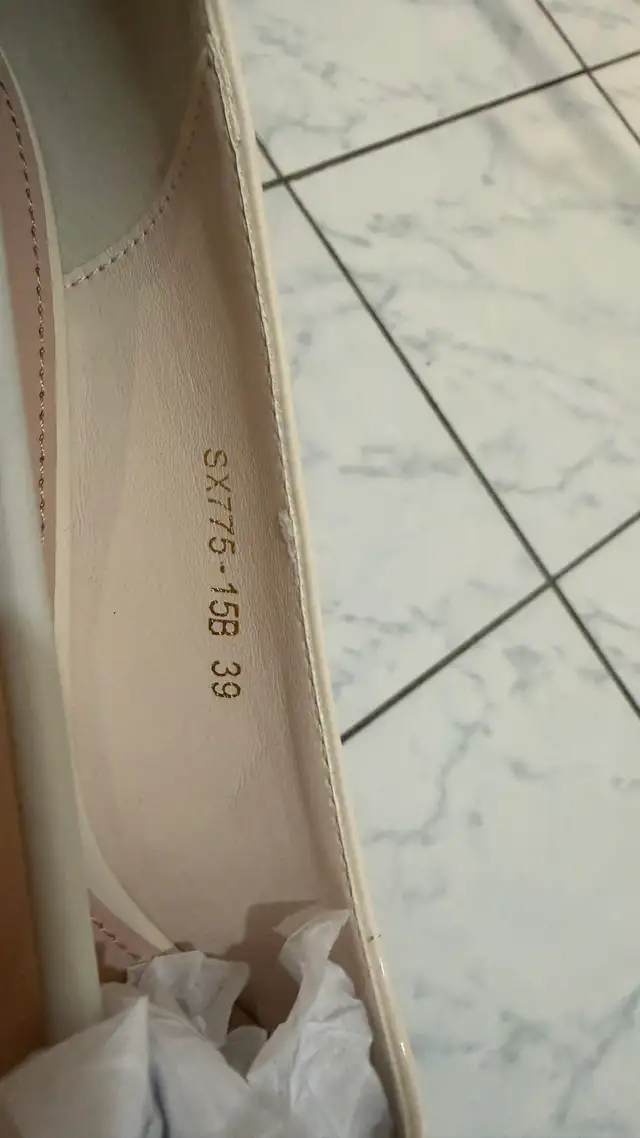 Women’s Nude Pointed-Toe Heels – Size 39 in Women's - Shoes in City of Toronto - Image 5
