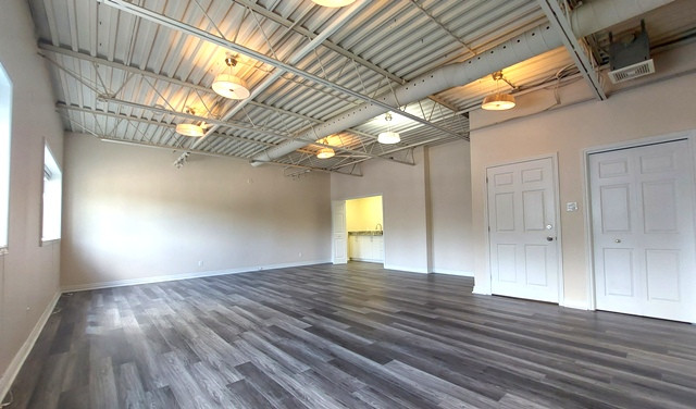 1400 Sq Ft Office/Studio Space in Whitchurch Stoufville Area in Commercial & Office Space for Rent in Markham / York Region