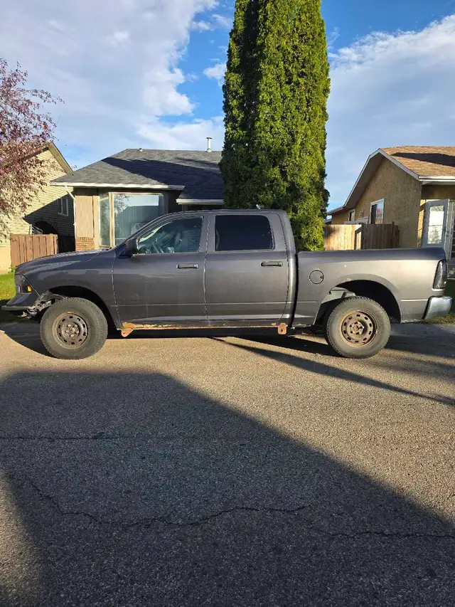 2015 Ram 1500 SLT595067048801095681