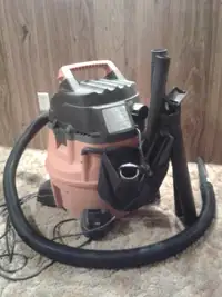 Vacuum cleaner.