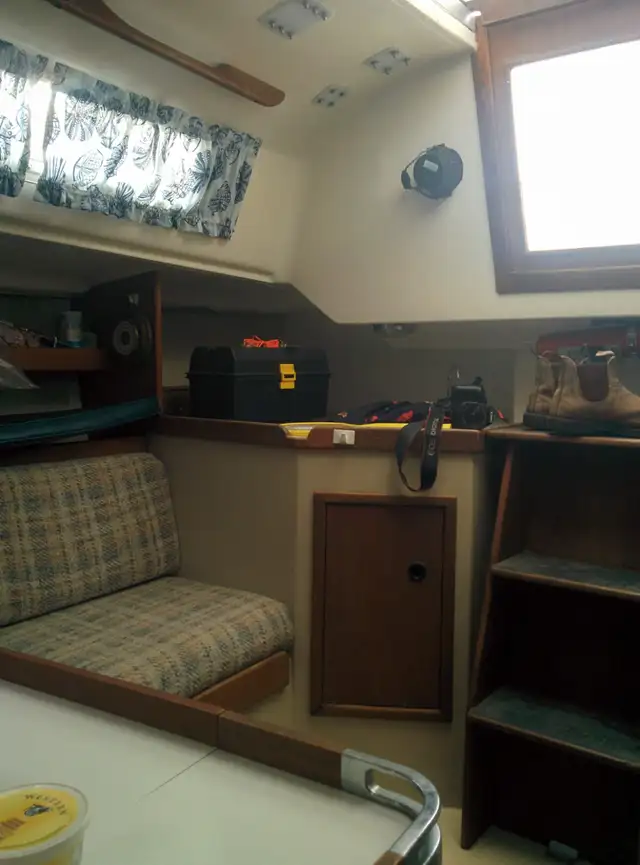 JUST TOO BUSY TO SAIL - 26' C&C - loaded in Sailboats in Owen Sound - Image 7