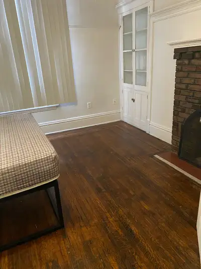 Large spacious furnished room available immediately Utilities include free wifi Responsible ambitiou...