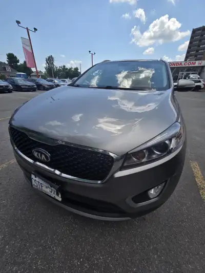 $10,500 Private sale - As-is -Leather -3.3L V6 with tow package, -Full sized moon roof -3rd row seat...