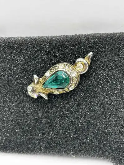 Vintage Pin Brooch - Mouse, Emerald with diamonds - 3cm long Unique piece of costume jewelry Deliver...