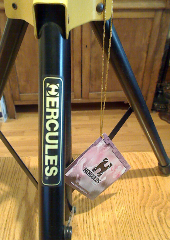 Hercules Double Guitar Floor Stand Model GS422B+ in Guitars in City of Toronto - Image 4