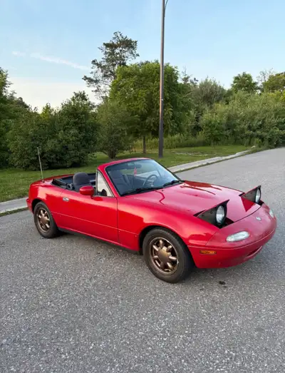 JSK MOTORS 1993 Mazda Miata 156,911 KM $5800 + HST & Licensing 93 Mazda Miata ready for its new owne...