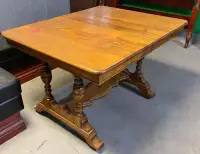 SOLID WOOD DINING TABLE WITH JACK KNIFE  LEAF