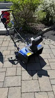 Souffleuse à neige électrique Snow Joe 18 po., View more