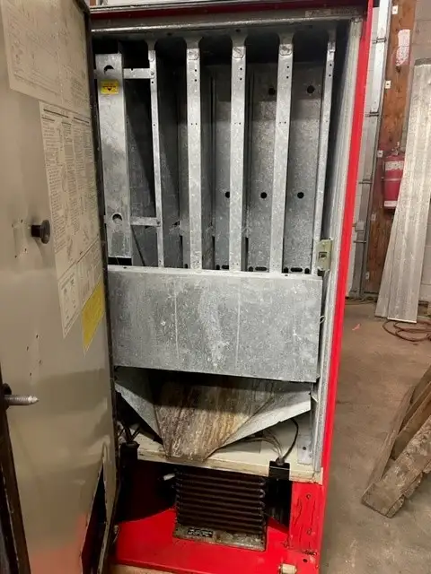 Vending Machine - COKE63373409032065123