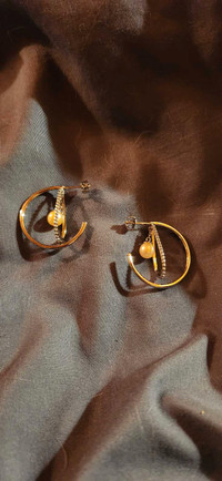 Vantel pearls  Circle Dance earrings