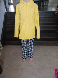 GIRLS RAIN JACKET SIZE XXL YELLOW COAT