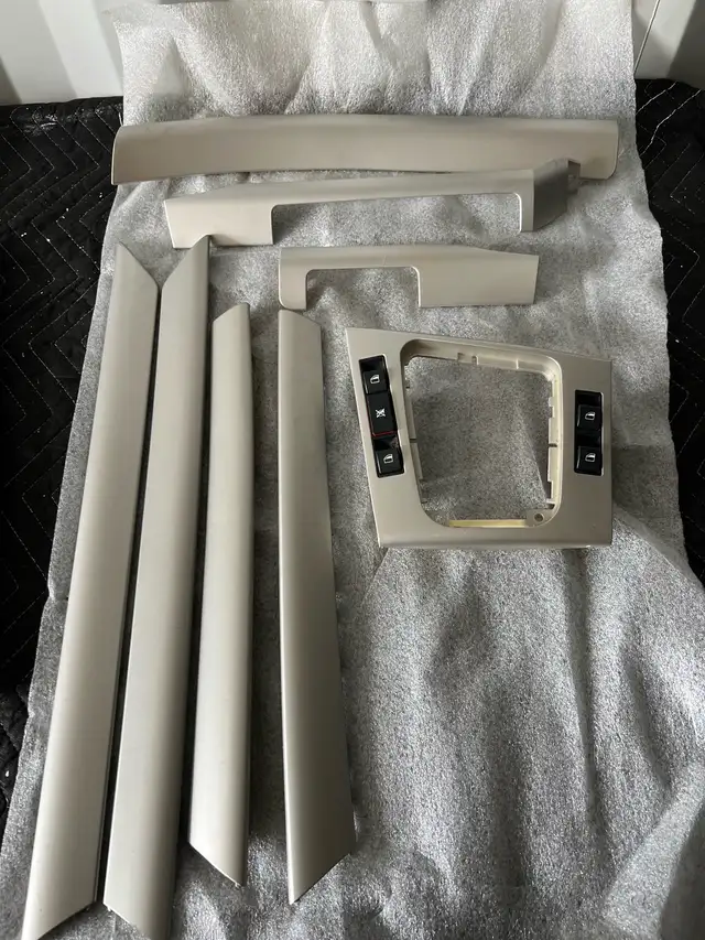 bmw e46 sedan parts in Auto Body Parts in Kitchener / Waterloo - Image 6