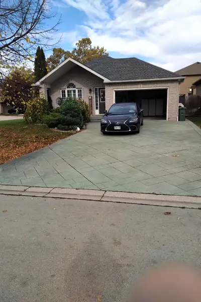 Furnished room for rent, 1 min from Costco in Stoney Creek