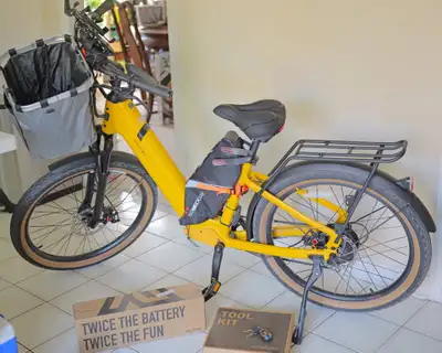 Velotric Discover 1 E-Bike (Mango) (Like NEW) w/2nd NEW Battery, View more