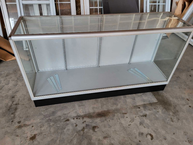 6' glass showcase  in Industrial Shelving & Racking in Ottawa - Image 3