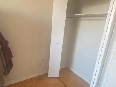 1bedroom available in two bedroom apartment
