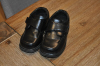 Like New Boys' Black Dress Shoes Size US 8