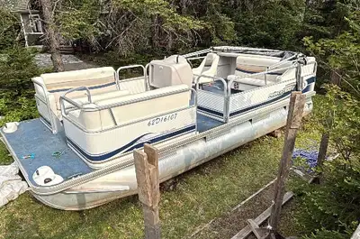 2003 Princecraft Vectra 200 20ft, with 50hp Yamaha outboard engine. Needs a good tune up. Signs of s...