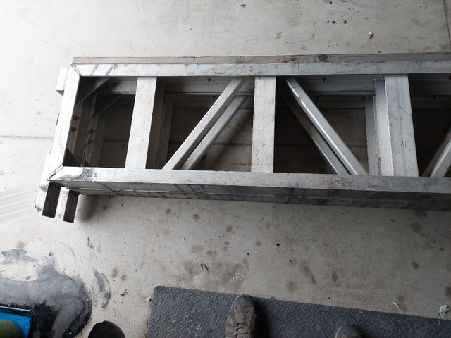 20" Load Levelers  in Heavy Equipment in Leamington - Image 2