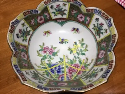 Vintage Chinese dish, View more