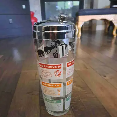 NEW Vintage Mid Century Cocktail Shaker w/colorful recipes!, View more