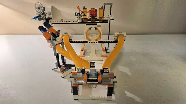 Lego Mars Mission - MB-01 Eagle Command Base (7690) in Toys & Games in Winnipeg - Image 8