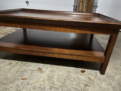 POTTERY BARN COFFEE TABLE LARGE. Photo's are a bit dark because I took photo's with one light bulb i...