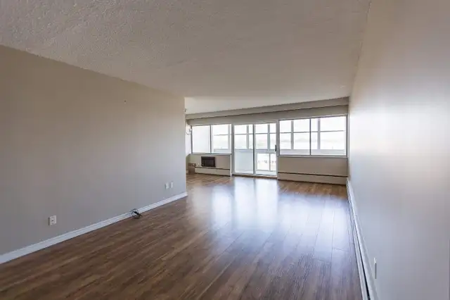 $2050 Spacious 2 bedroom condo in central Waterloo for rent. in Long Term Rentals in Kitchener / Waterloo - Image 3
