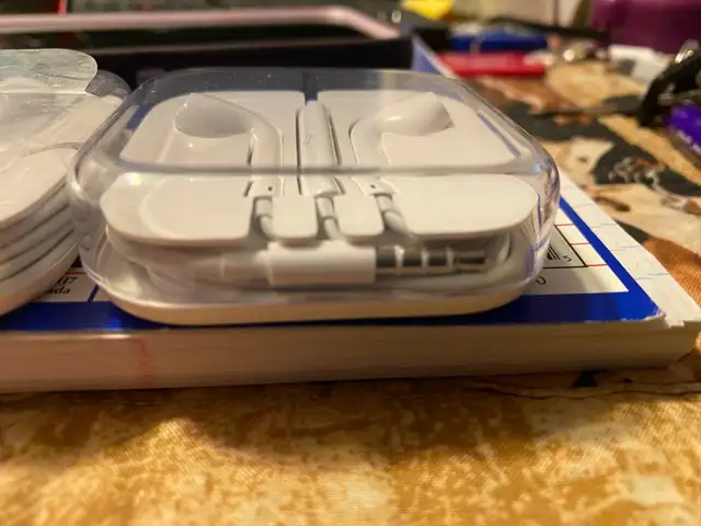 iPhone accessories for sale  in Cell Phones in Penticton - Image 8