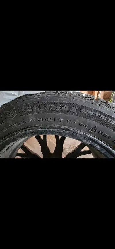 $1000 or best offer. Only used for 3/4 of a winter season. Got a new car and unfortunately they don'...