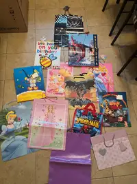 Sac Cadeau enfants Cendrillon , Barbie, Batman, Spiderman Bags