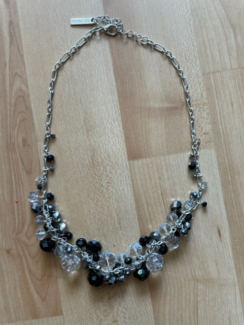 Black Beads & Crystal Necklace in Jewellery & Watches in Burnaby/New Westminster