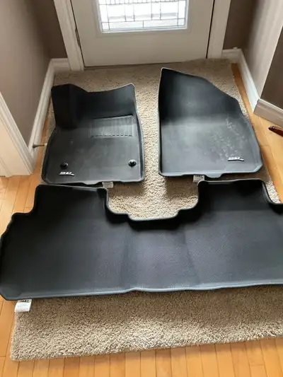 Custom fit floor liners… Fits 2018, 2019, 2020, 2021 Cadillac XT5