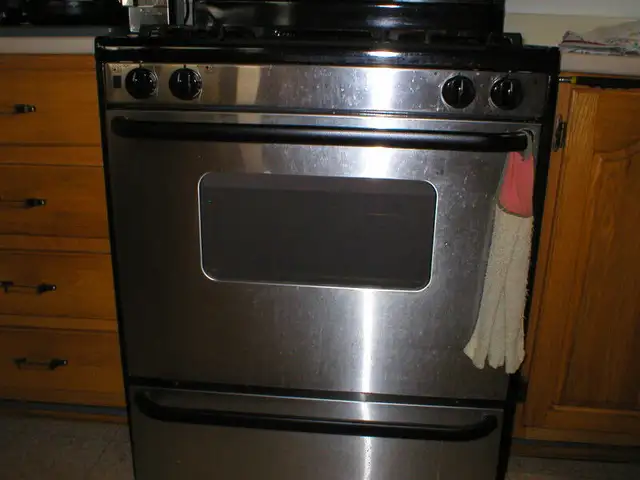 FOUR OVEN CUISINIÈRE POELE KITCHEN STOVE CUISINE PROPANE VALVE in Stoves, Ovens & Ranges in Longueuil / South Shore - Image 6
