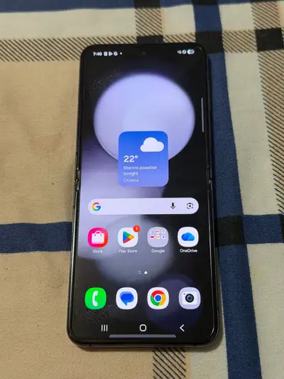 Samsung Galaxy Z Flip 5 256 GB Unlocked (Excellent Condition), View more