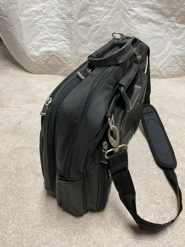 Kensington laptop bag in Laptops in Oshawa / Durham Region - Image 3