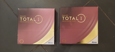 Deux lots de 90 lentilles à port quotidien Dailies Total 1, View more