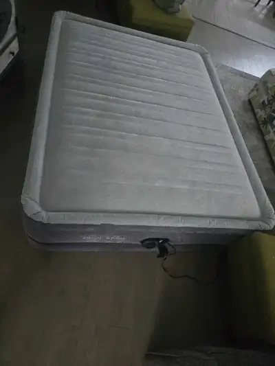 Air mattress queen.in new condition, View more