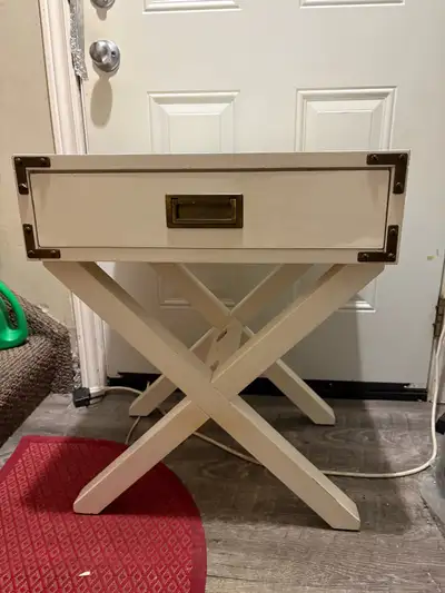 Side Table, Voir plus