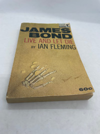 James Bond, Live And Let Die By Ian Fleming, Vintage 1965 Softco
