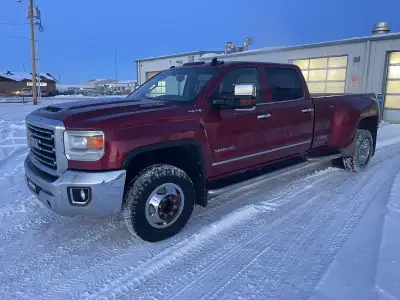 Duramax l5p dually fully loaded with heated and cooled seats heated steering wheel. Emissions delete...