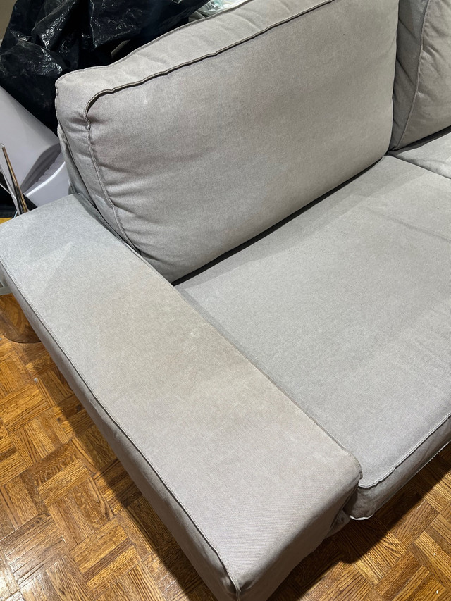 Large Sofa  / Light Grey / Washable Covers dans Sofas et futons  à Ville de Montréal - Image 2
