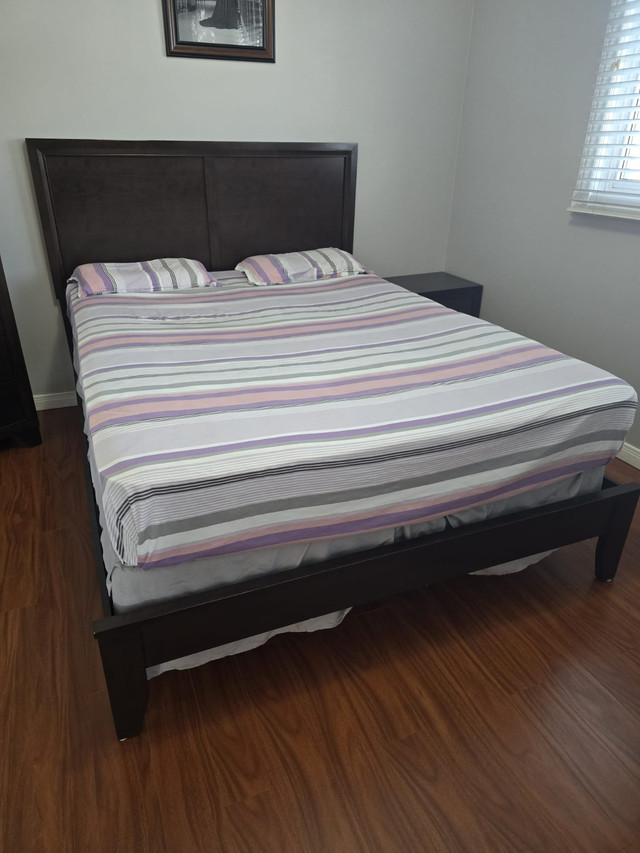 5 Piece Bedroom Set (Great Condition) in Beds & Mattresses in Mississauga / Peel Region