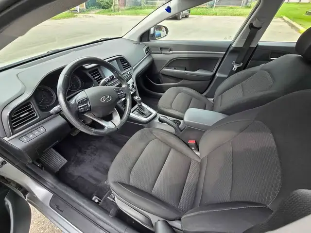 Hyundai Elantra Preferred 2020495867908525936643