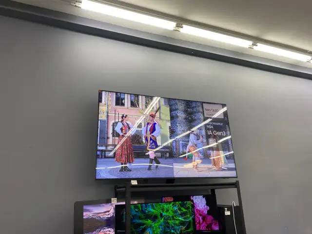 Samsung 75" Neo QLED 4K QN90F Vision AI Smart TV 75QN90F in TVs in City of Toronto - Image 7