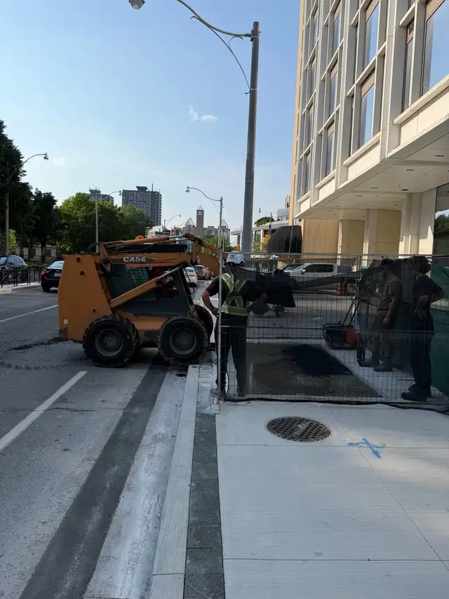 Hot Asphalt, Hot Asphalt Patches, Cut And Patch, Potholes in Snow Removal & Property Maintenance in City of Toronto - Image 11