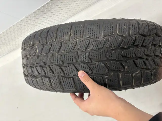 Hercules Avalanche Snow Tires (great shape) in Tires & Rims in Markham / York Region - Image 3